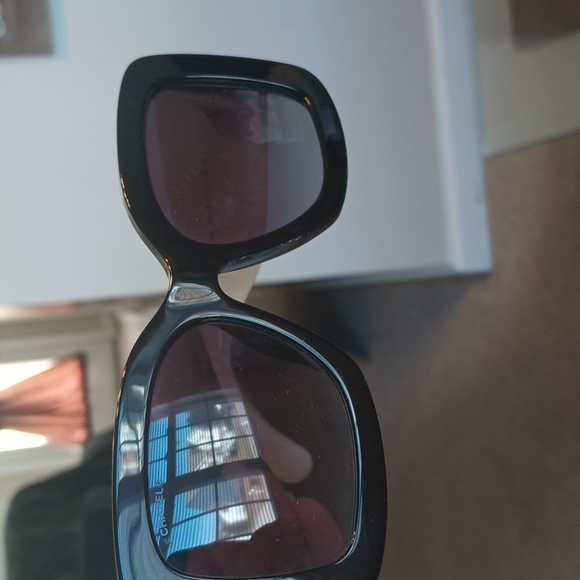 Two pairs of Chanel Sunglasses - Picture 7 of 10